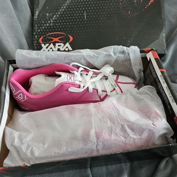 Xara Soccer Illusion Pink White Sz 6 Yth, 8 Womens Cleats Kids Sports Equipment - Picture 4 of 8